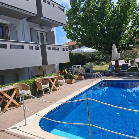 Palmyra Nydri (Lefkada)